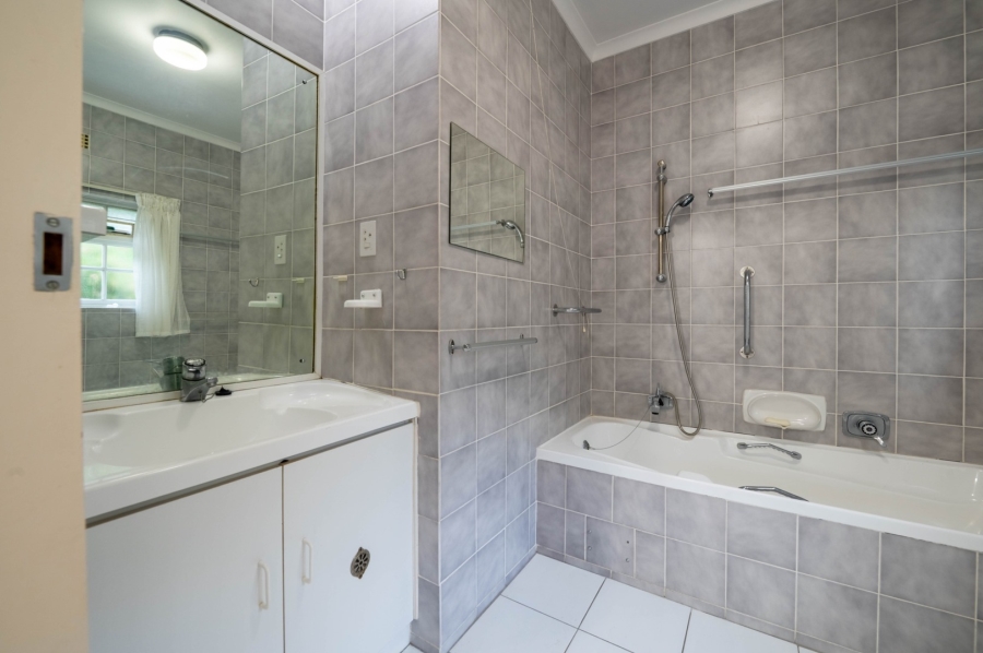 3 Bedroom Property for Sale in Belvidere Estate Western Cape